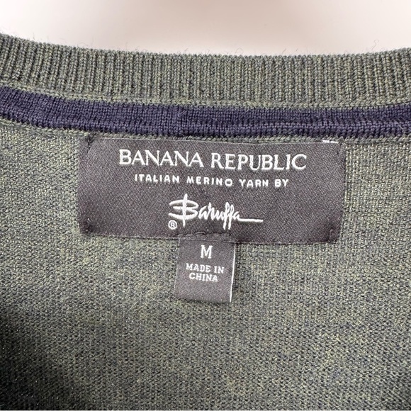Banana Republic Mens SZ M 100% Merino Italian Wool Green V-Neck Sweater A5 - Picture 2 of 6